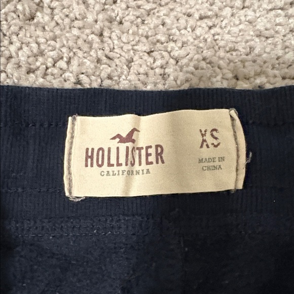 Hollister Women's Navy Athletic Shorts - Picture 2 of 3